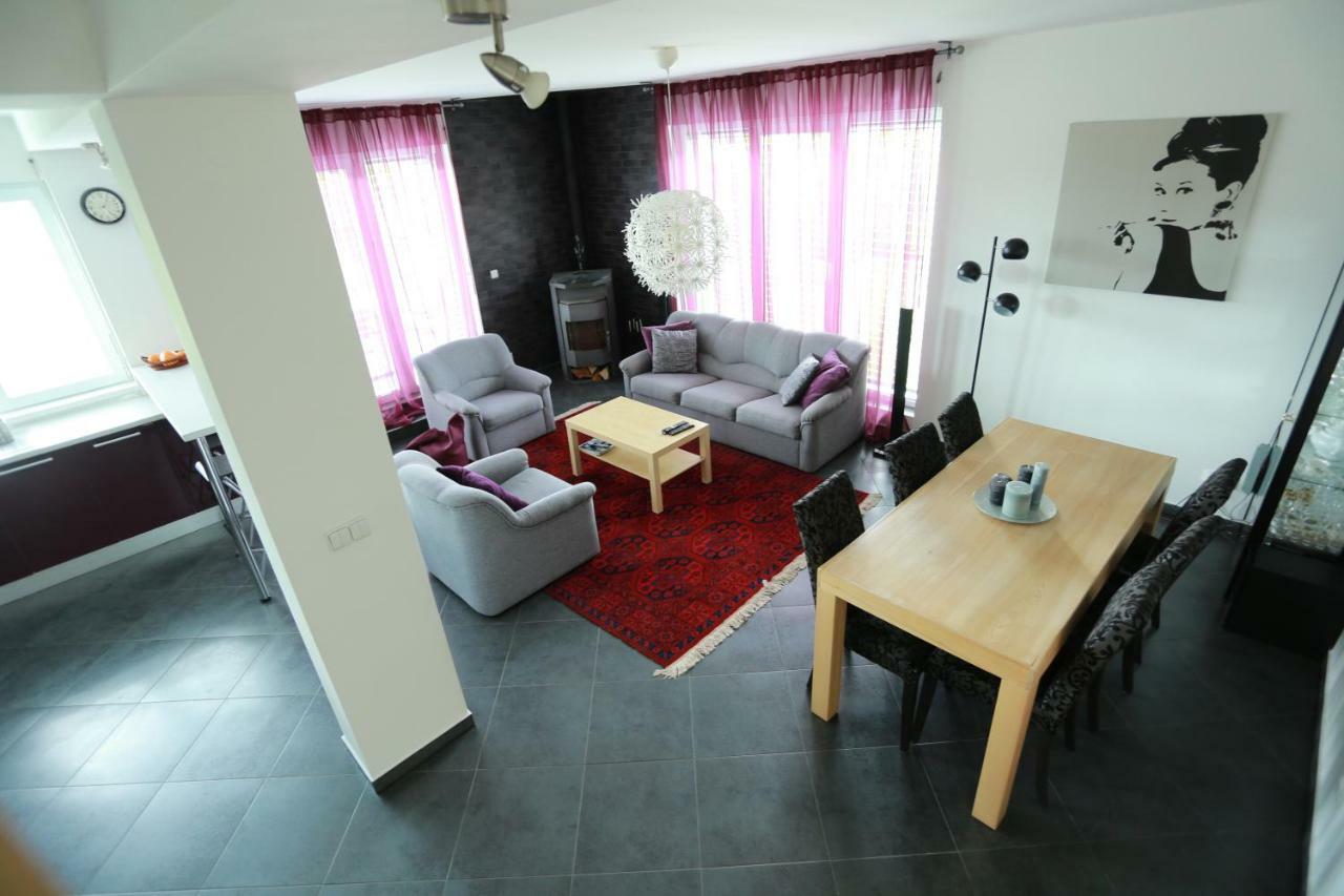 Sentis Otel Ujgorod Dış mekan fotoğraf