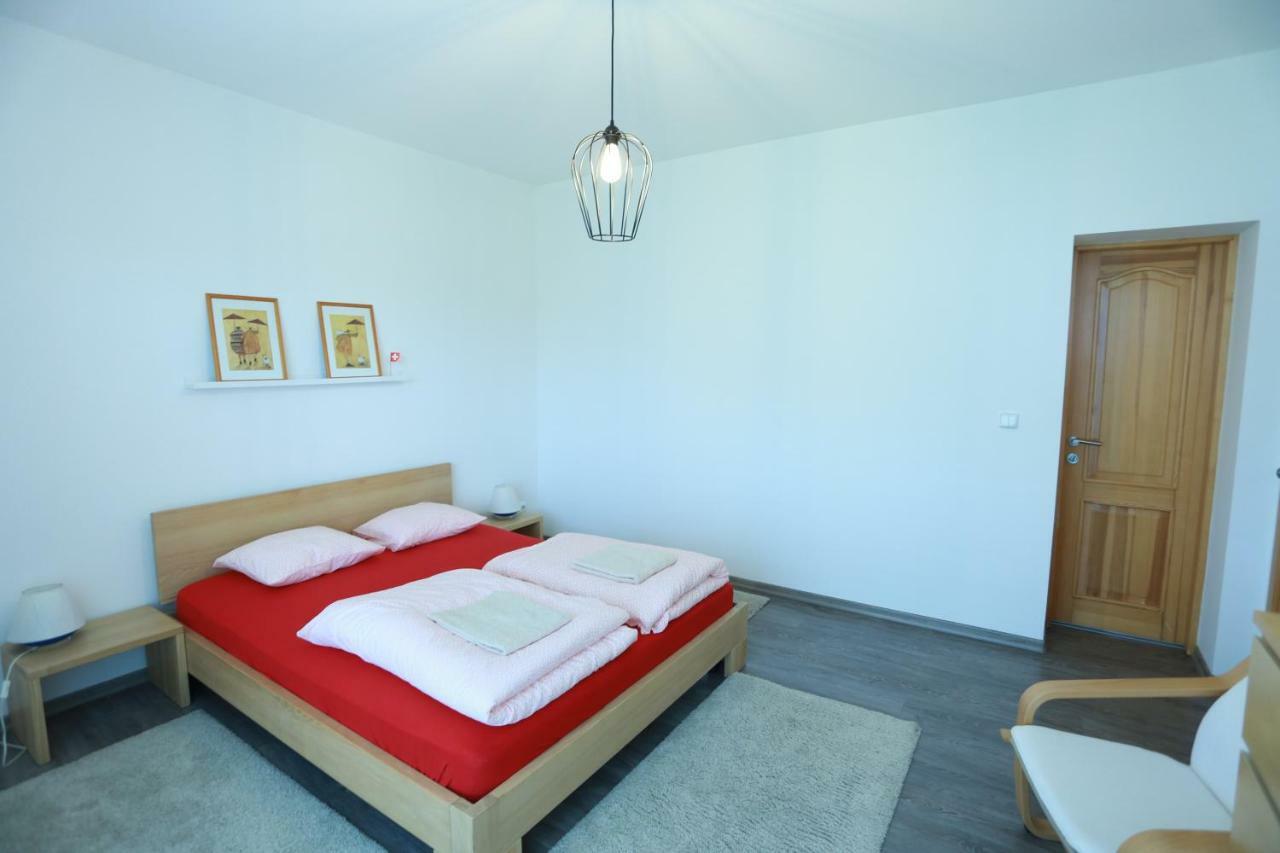 Sentis Otel Ujgorod Dış mekan fotoğraf