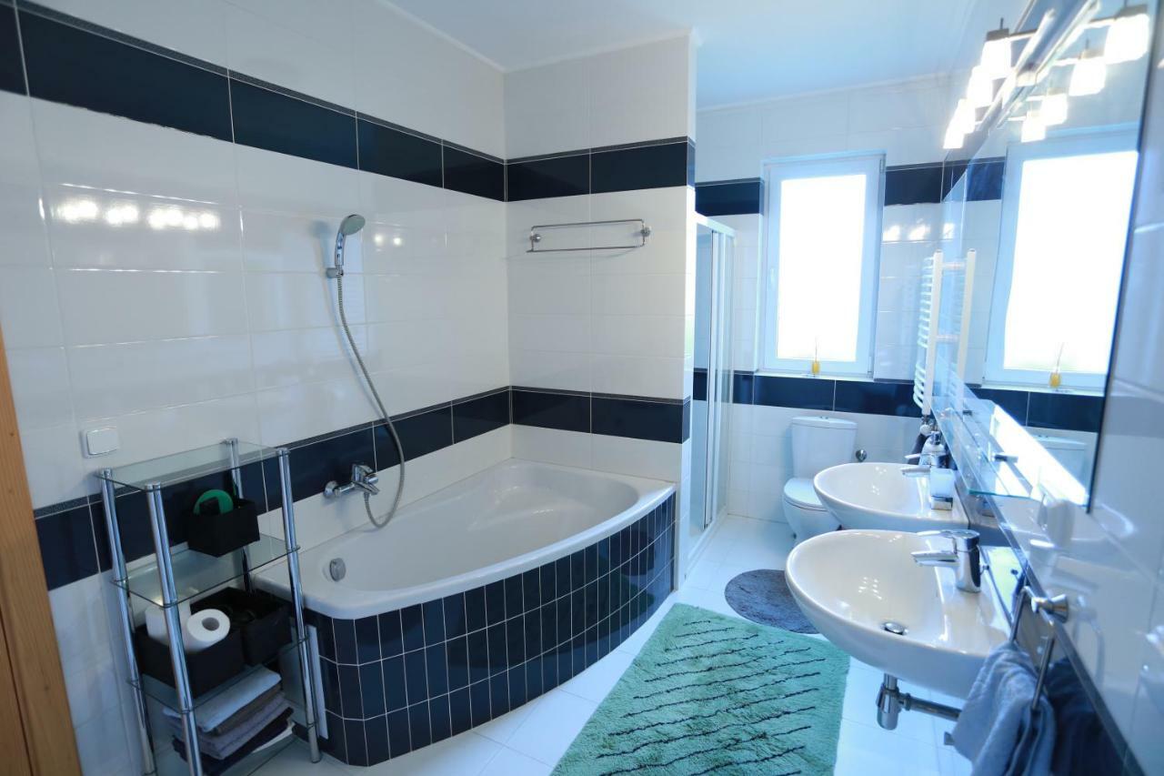 Sentis Otel Ujgorod Dış mekan fotoğraf